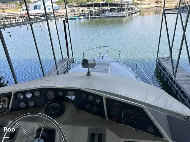 Sea Ray 345 Sedan Bridge