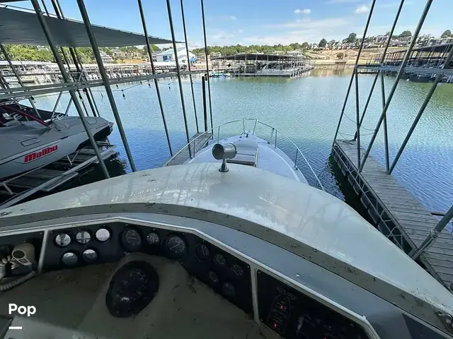 Sea Ray 345 Sedan Bridge