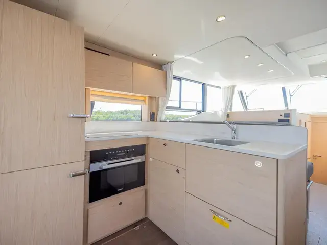 Beneteau Swift Trawler 48