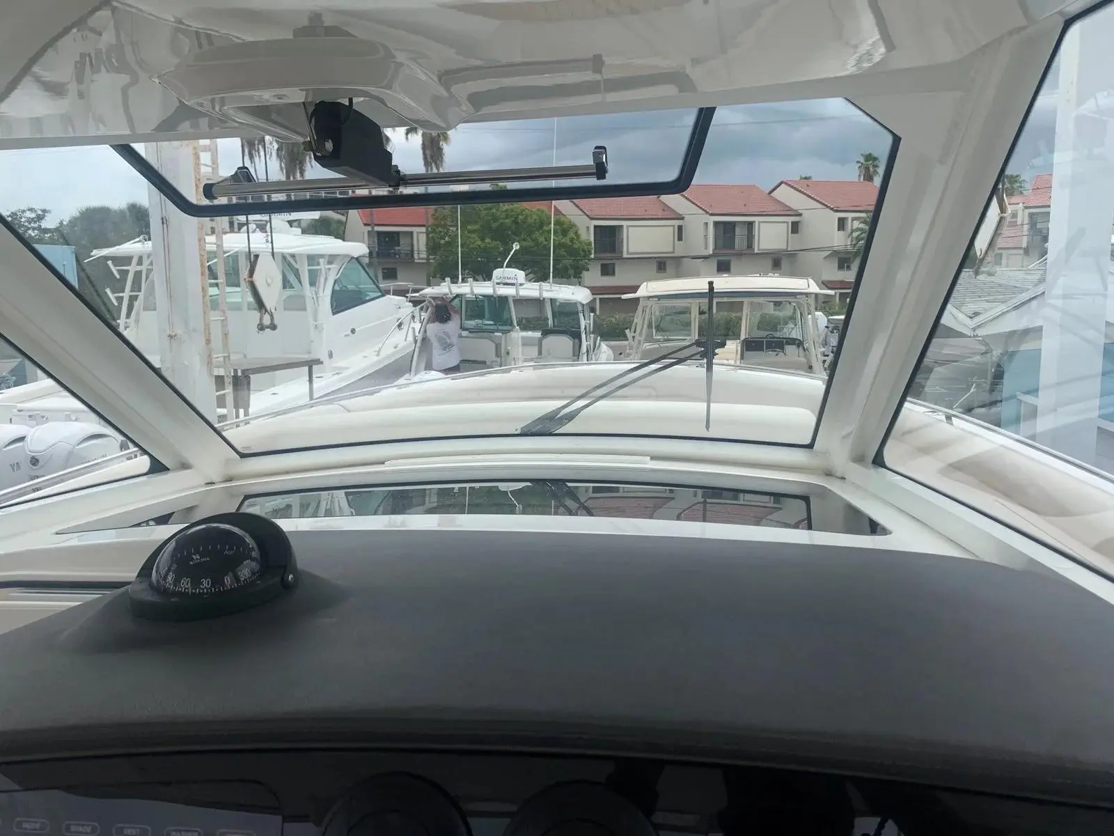 2020 Boston Whaler 420 outrage