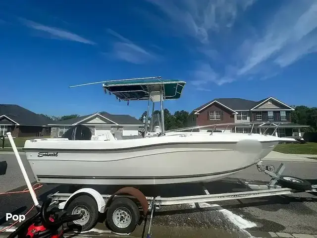 Seaswirl 2100CC Striper