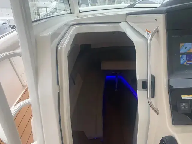 Boston Whaler 420 Outrage