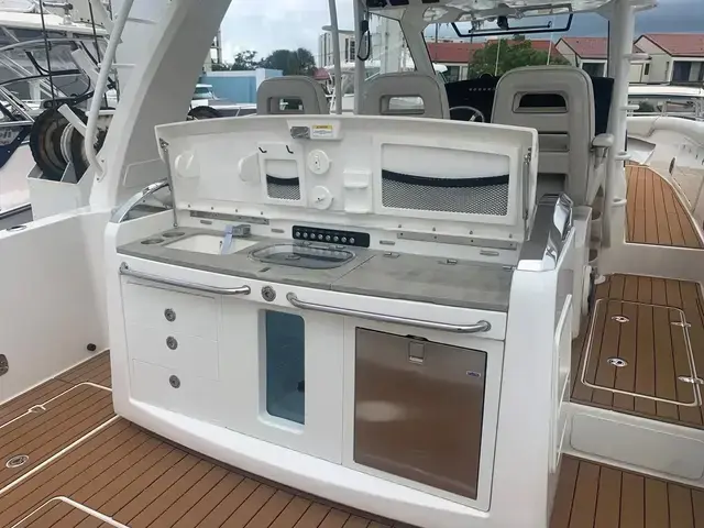 Boston Whaler 420 Outrage