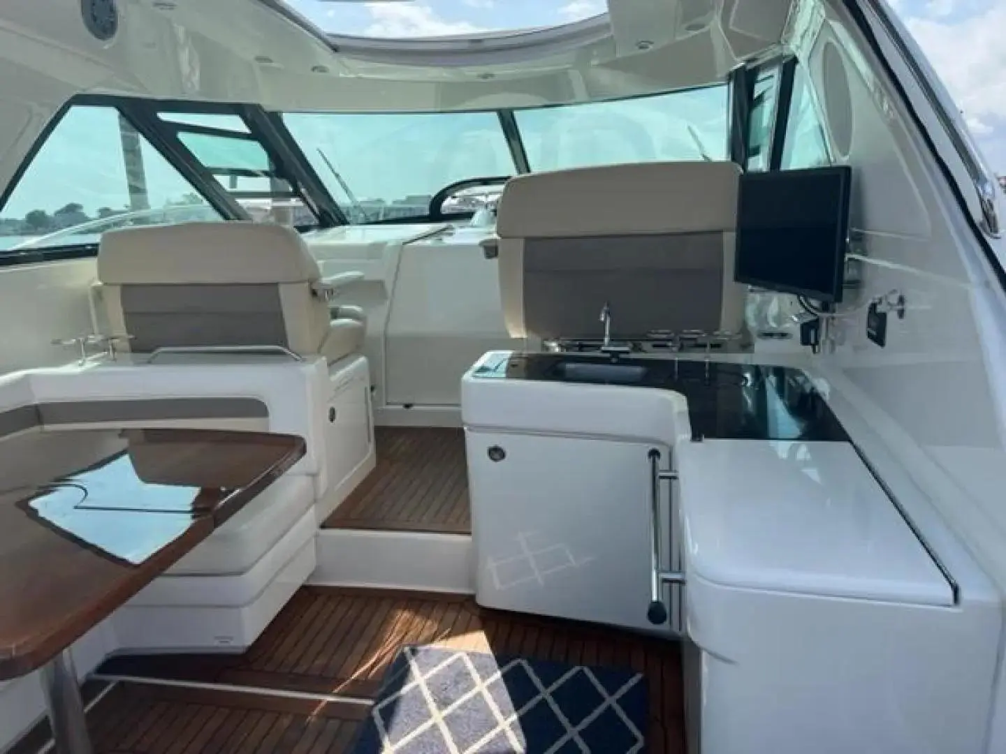 2015 Sea Ray 450 sundancer