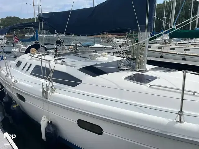 Marlow Hunter 376