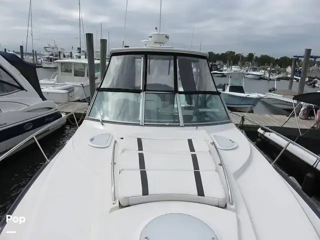 Monterey 340 Sport Yacht