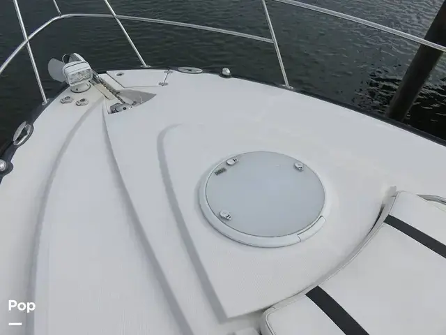 Monterey 340 Sport Yacht