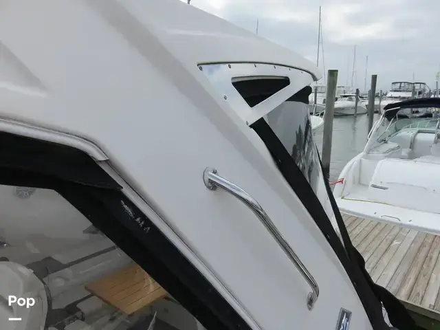 Monterey 340 Sport Yacht