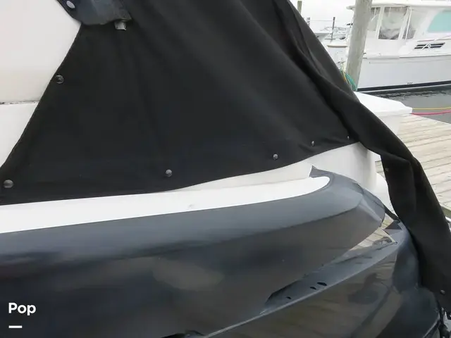 Monterey 340 Sport Yacht