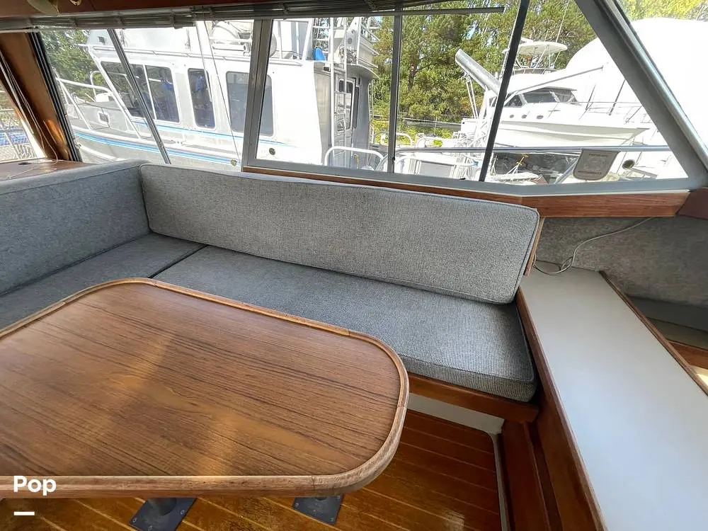 1984 Bayliner 3270 motor yacht