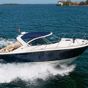 2012 Tiara 3100 Coronet