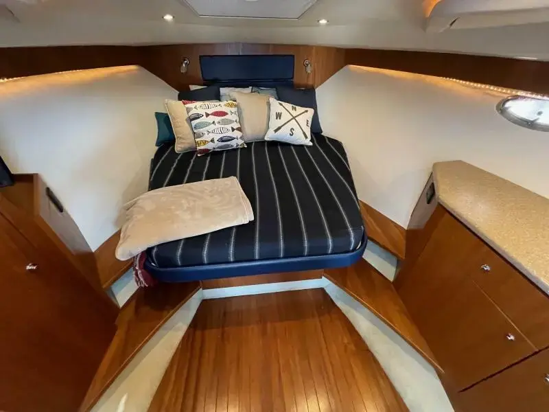 2012 Tiara 3100 coronet