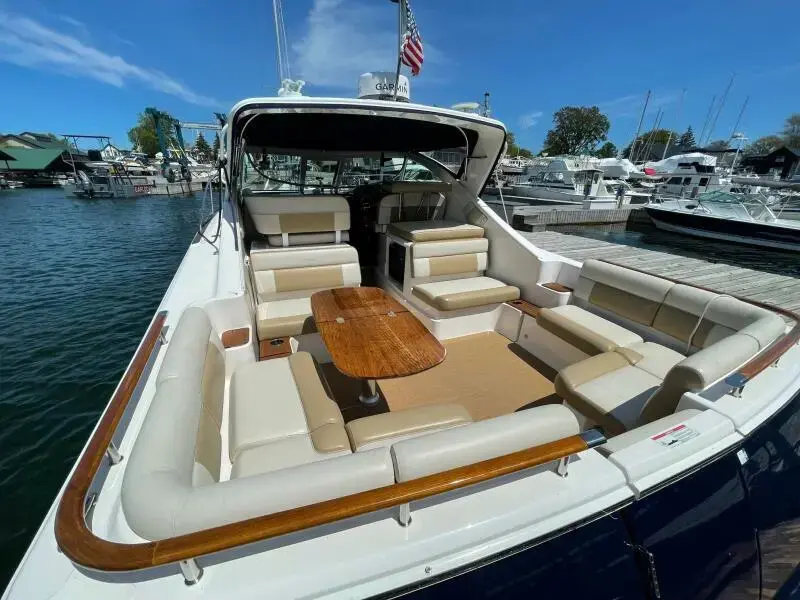 2012 Tiara 3100 coronet