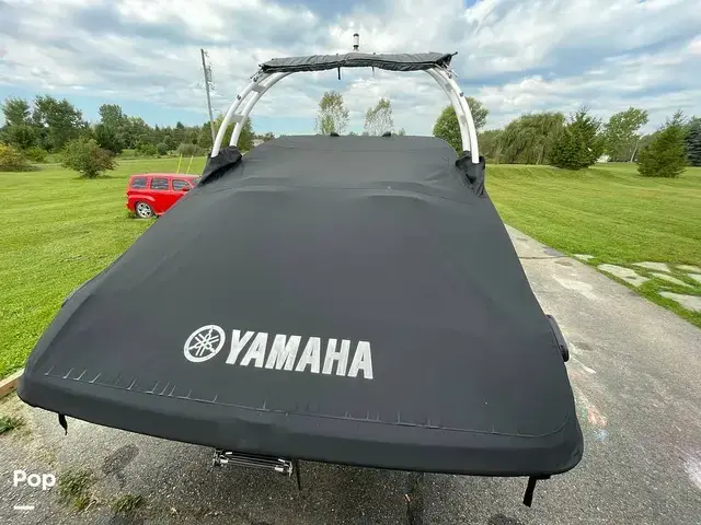 Yamaha Ar210