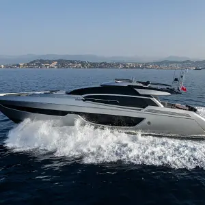 2017 Riva 76 Perseo