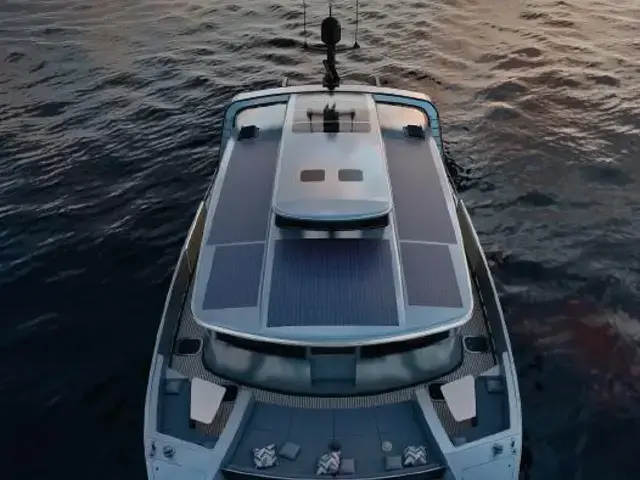 Naval Yachts 79