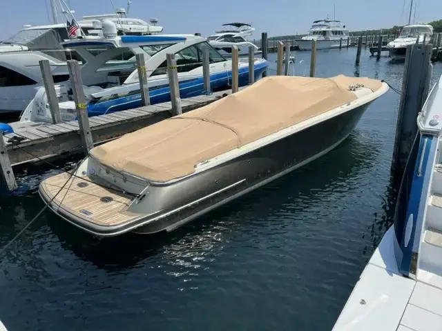 Chris Craft Launch 32