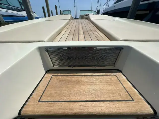 Chris Craft Launch 32