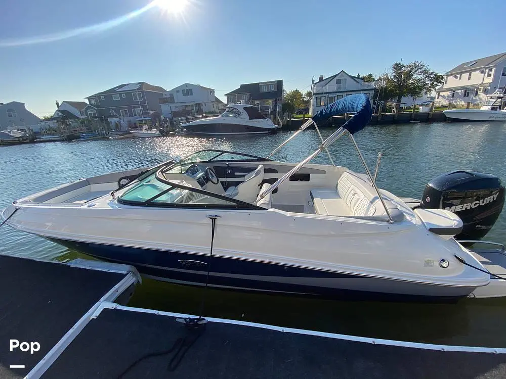 2016 Sea Ray 240 sundeck