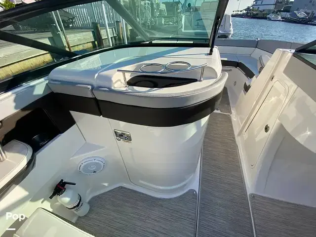 Sea Ray 240 Sundeck