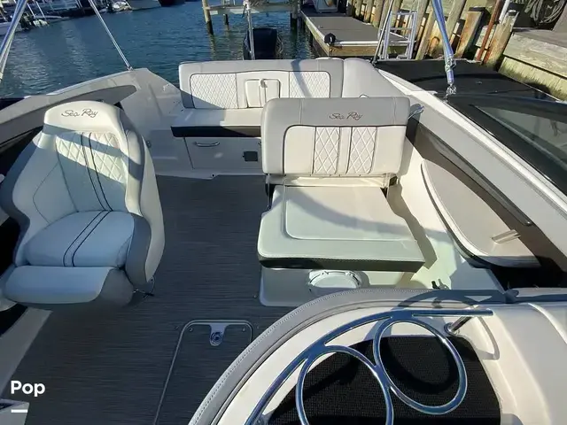 Sea Ray 240 Sundeck