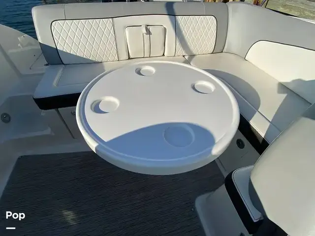 Sea Ray 240 Sundeck