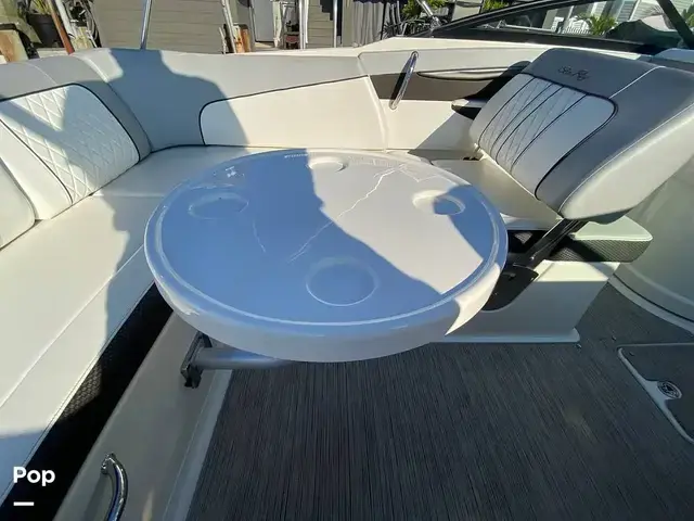 Sea Ray 240 Sundeck