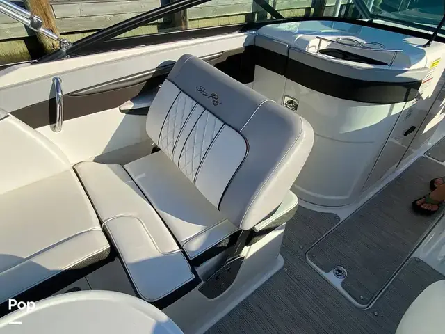 Sea Ray 240 Sundeck