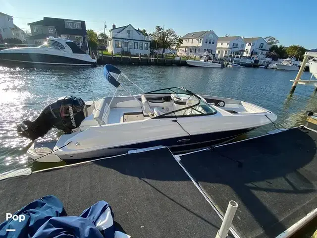 Sea Ray 240 Sundeck