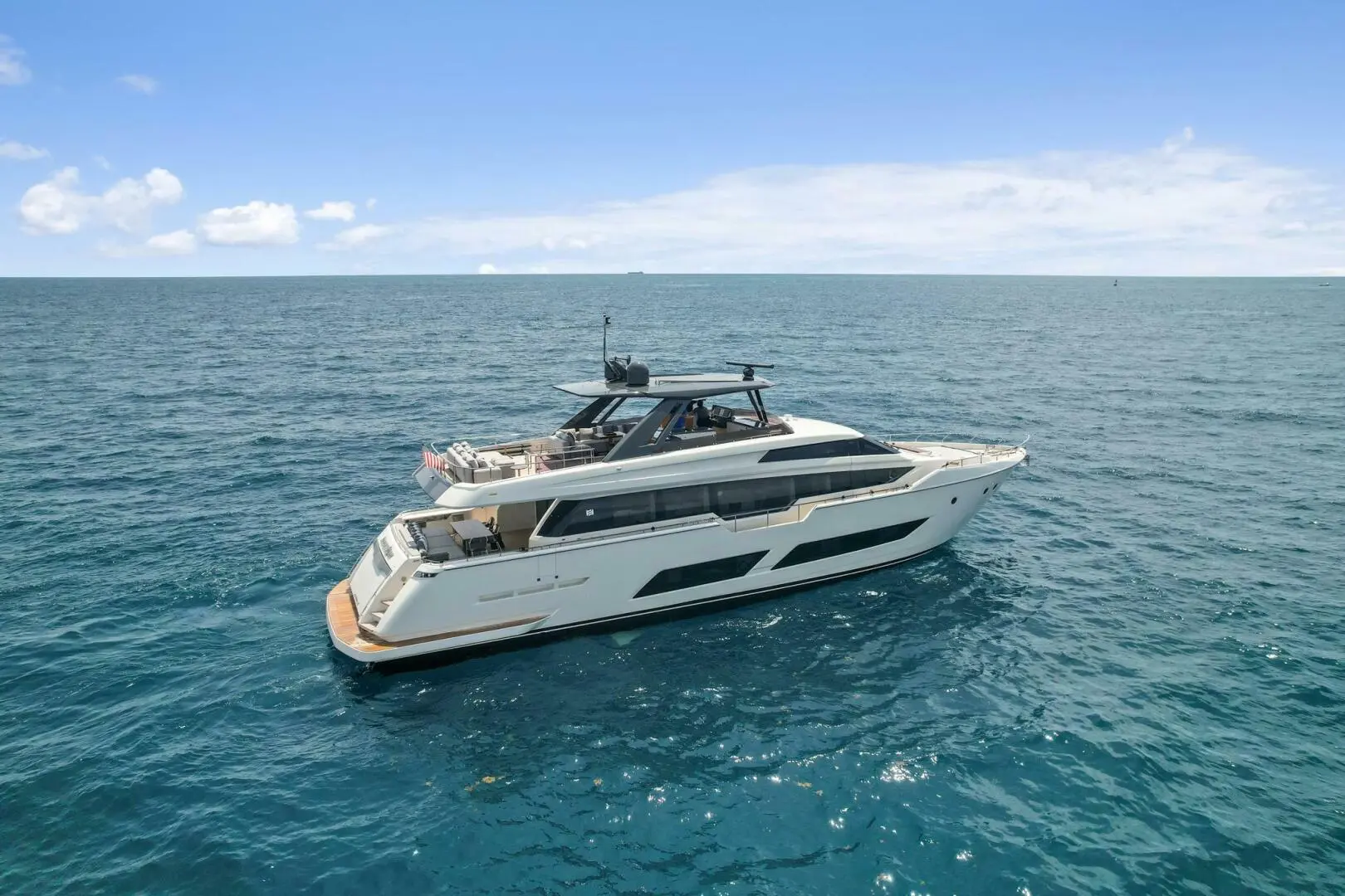 2021 Ferretti 850