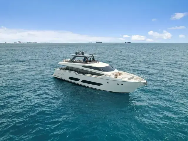 Ferretti Yachts 850