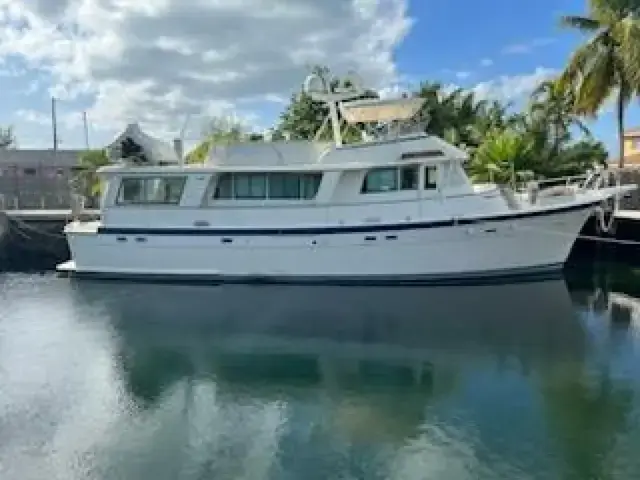 Hatteras 65 Long Range Cruiser