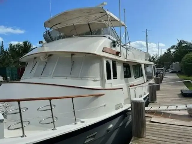 Hatteras 65 Long Range Cruiser