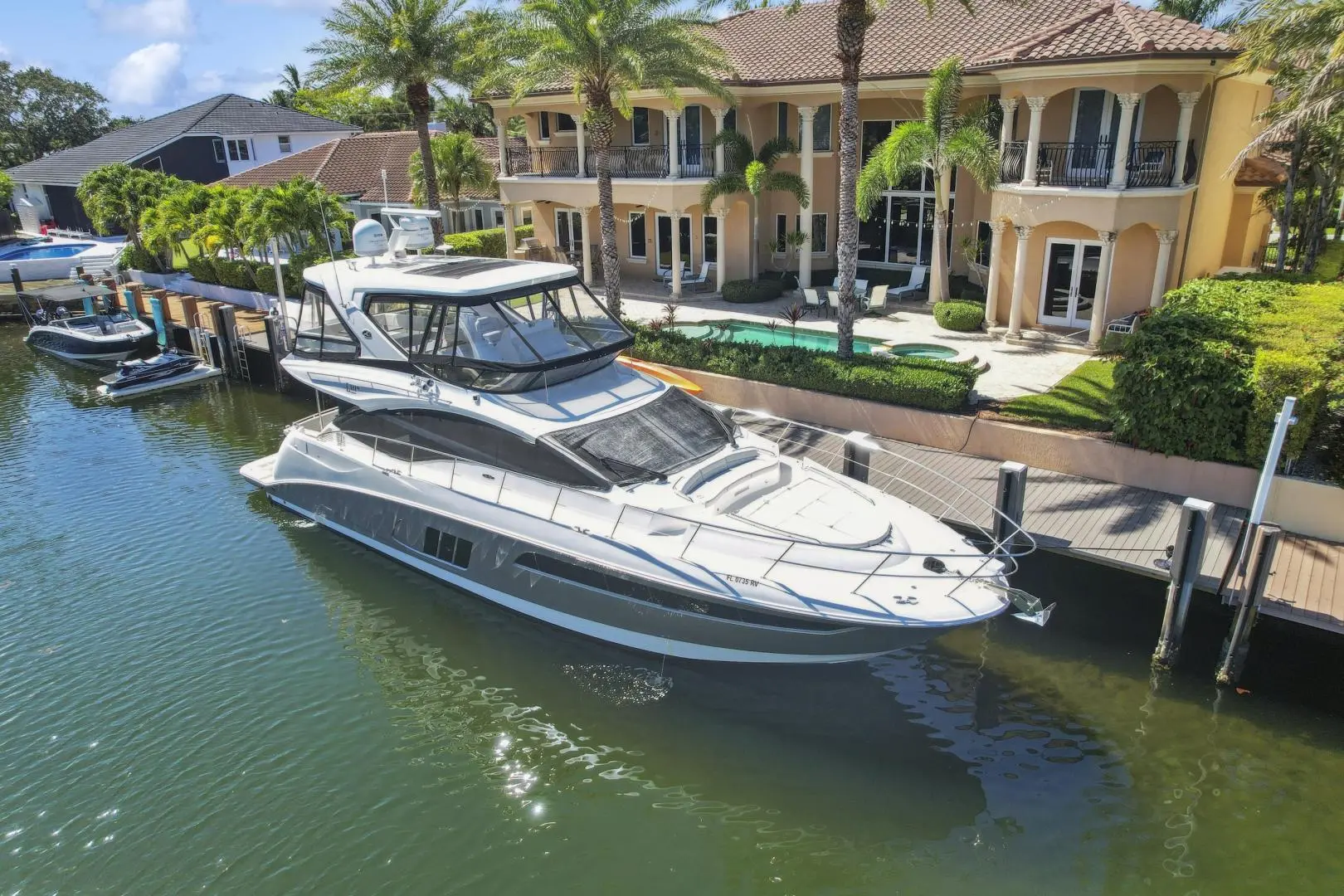 2018 Sea Ray l590 fly