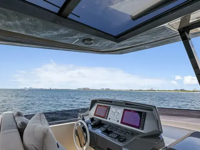 Ferretti Yachts 850