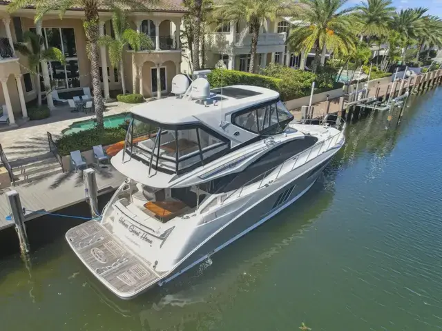 Sea Ray 590 Fly Bridge