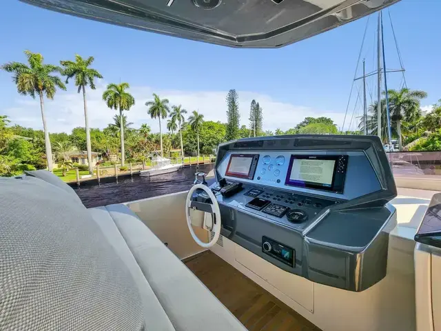 Ferretti Yachts 850