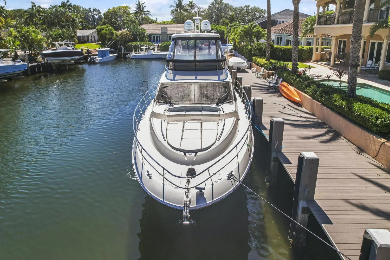 2018 Sea Ray l590 fly