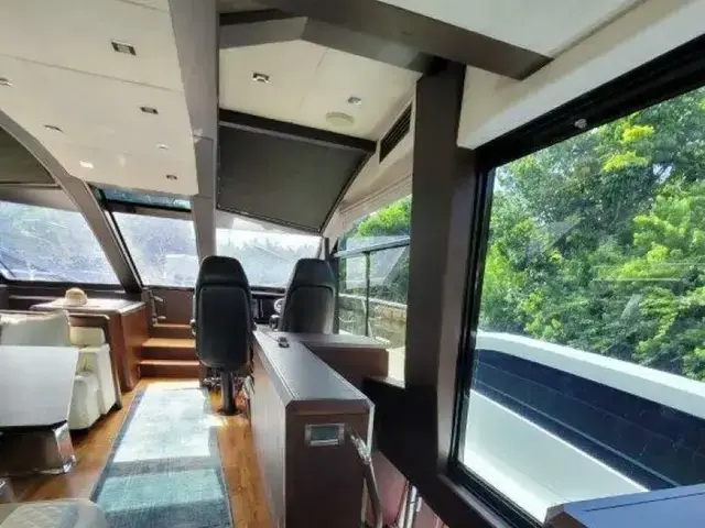 Galeon 640 Fly