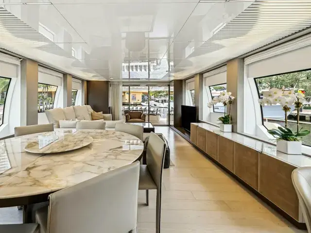 Ferretti Yachts 850