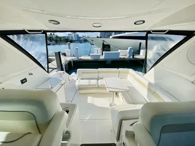 Sea Ray 450 Sundancer