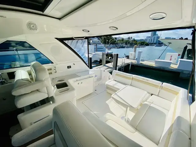 Sea Ray 450 Sundancer