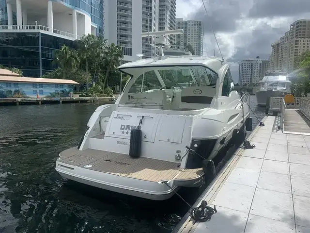 Cruisers Yachts 420 Sport Coupe