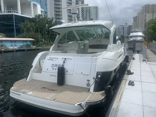 Cruisers Yachts 420 Sport Coupe