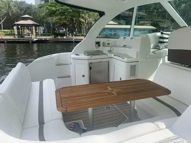 Cruisers Yachts 420 Sport Coupe