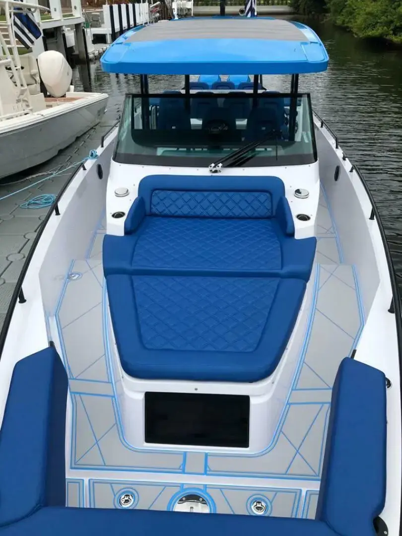 2019 Axopar 37 sun top