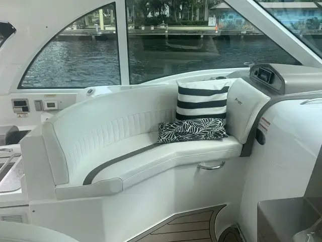 Cruisers Yachts 420 Sport Coupe