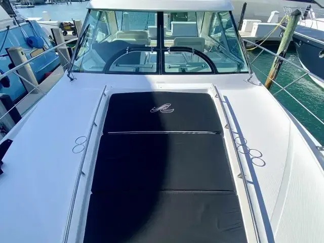 Sea Ray 450 Sundancer