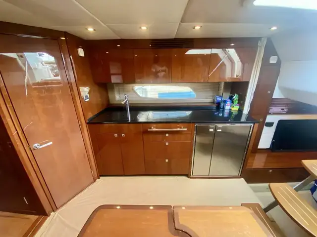 Sea Ray 450 Sundancer