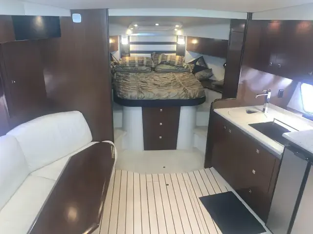 Cruisers Yachts 420 Sport Coupe